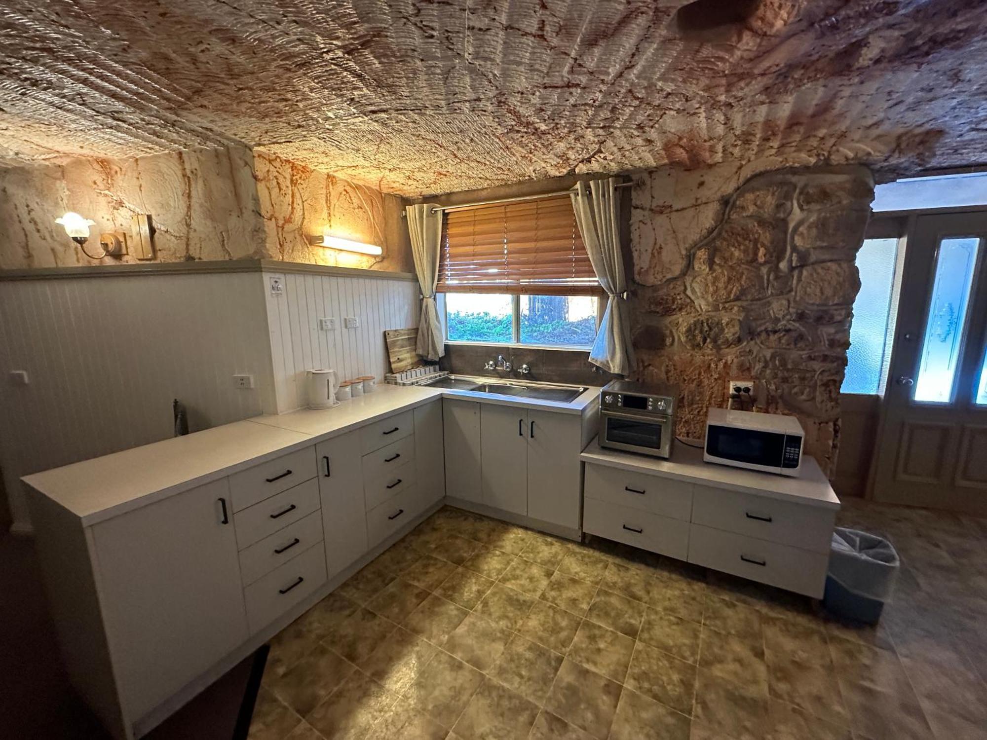 Coober Pedy Experience Motel Екстер'єр фото